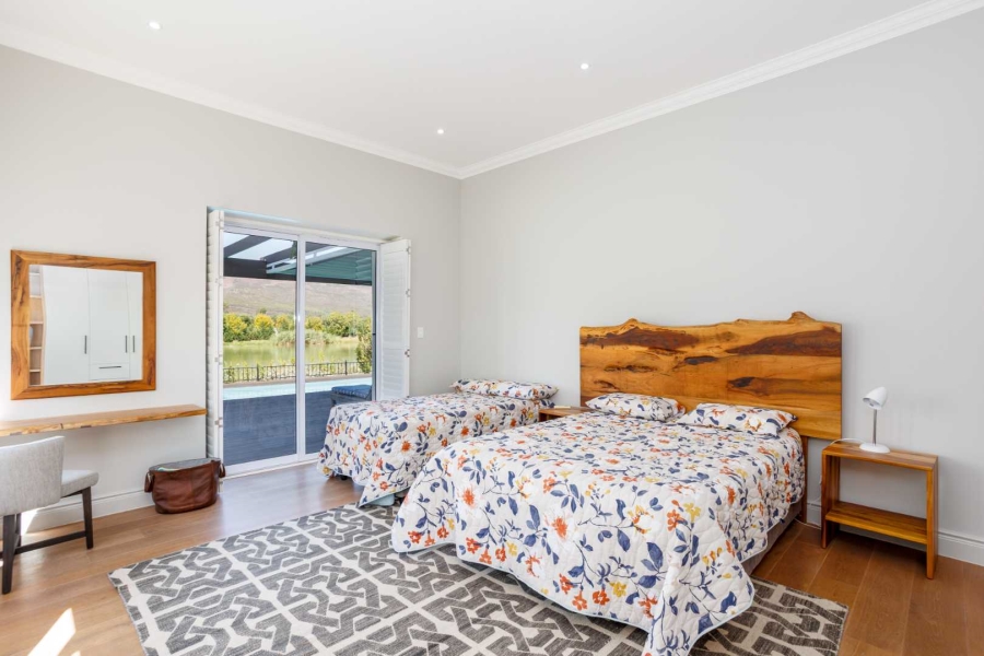 5 Bedroom Property for Sale in Val De Vie Estate Western Cape